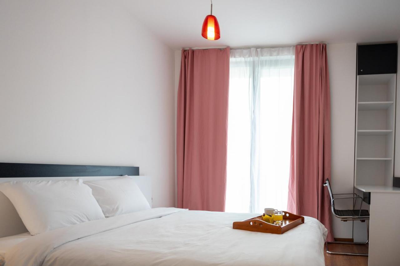 Sunny 1Bdr Apartment Near Center Sofia Exterior foto